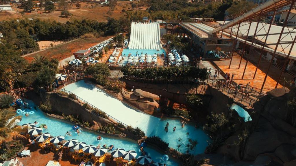 Piazza Diroma - Cortesia Park Diroma, Splash E Slide Caldas Novas Eksteriør billede
