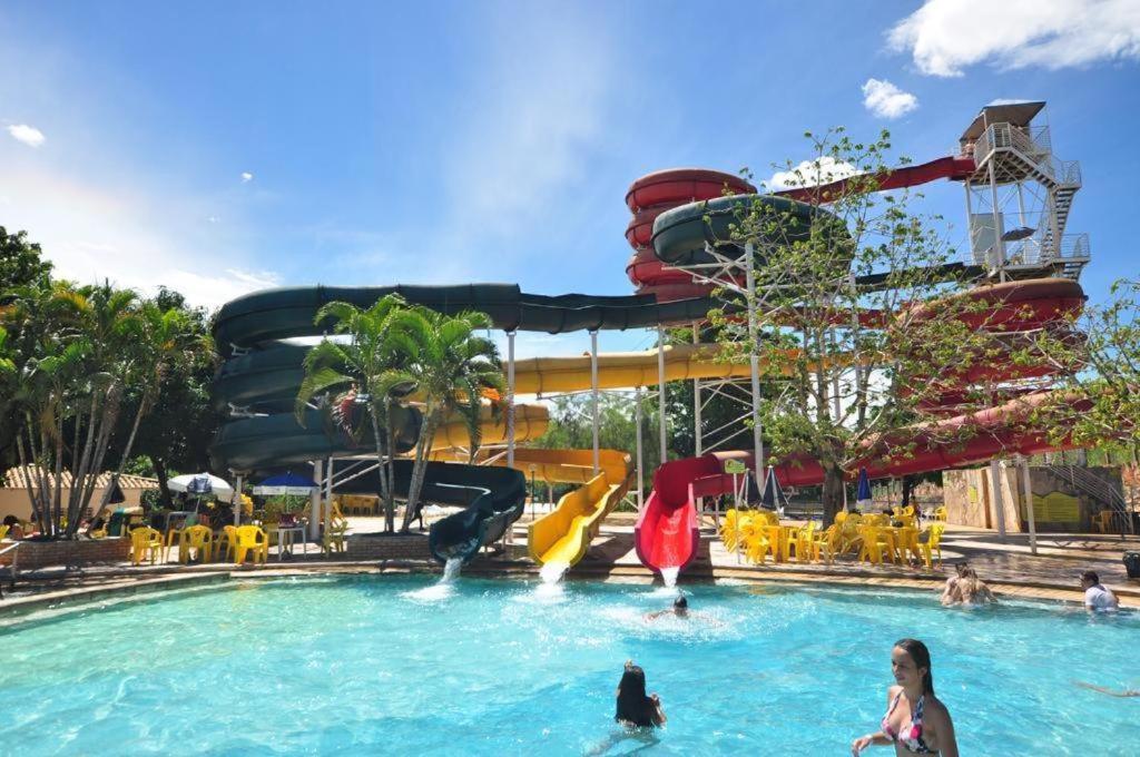 Piazza Diroma - Cortesia Park Diroma, Splash E Slide Caldas Novas Eksteriør billede