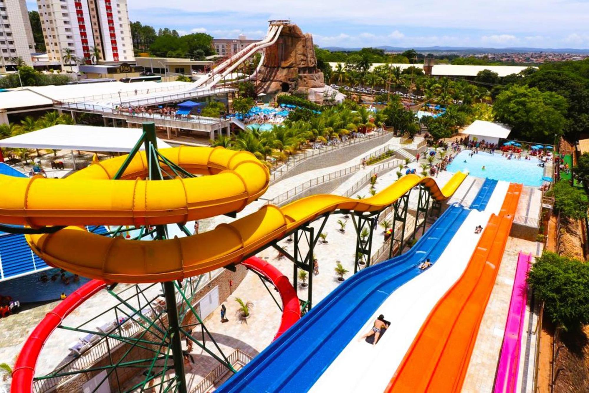 Piazza Diroma - Cortesia Park Diroma, Splash E Slide Caldas Novas Eksteriør billede