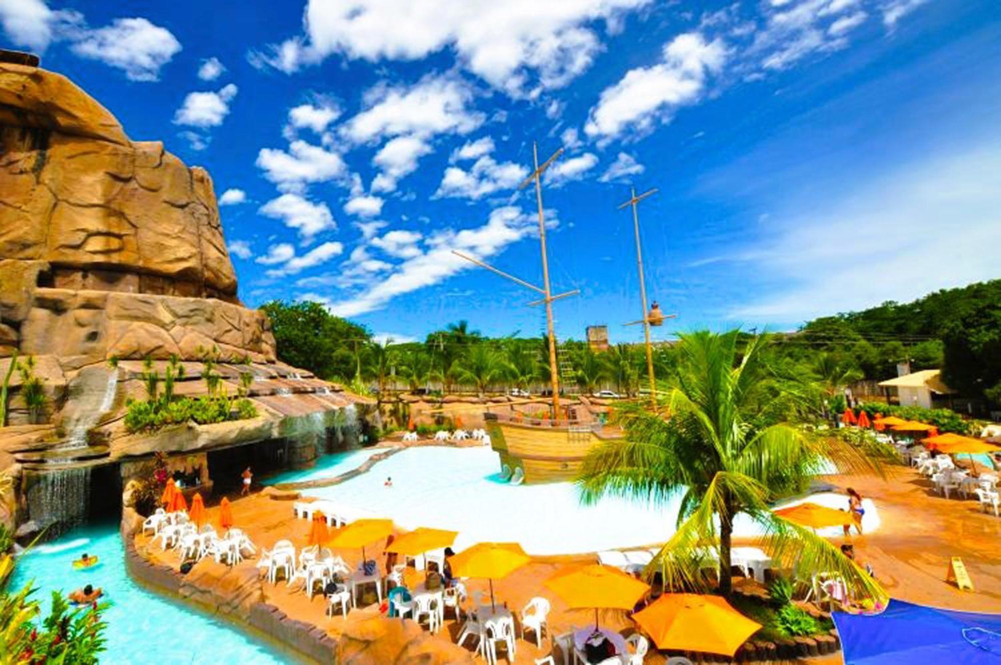 Piazza Diroma - Cortesia Park Diroma, Splash E Slide Caldas Novas Eksteriør billede
